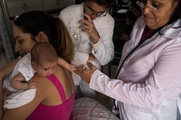 dr. rodriguez w-mother newbord child